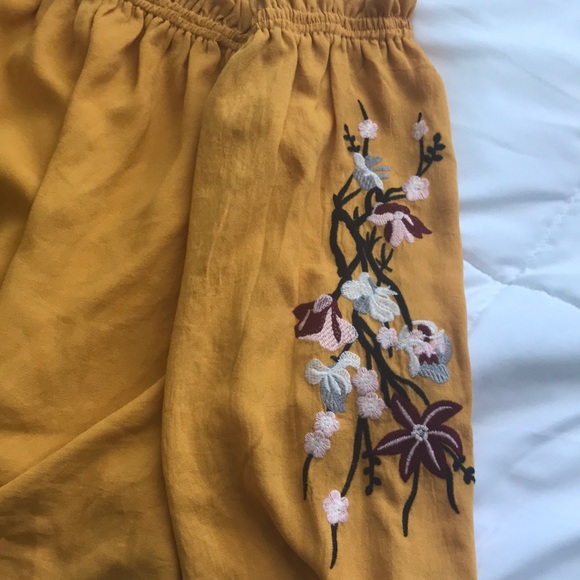 Top - Picture 3 of 5